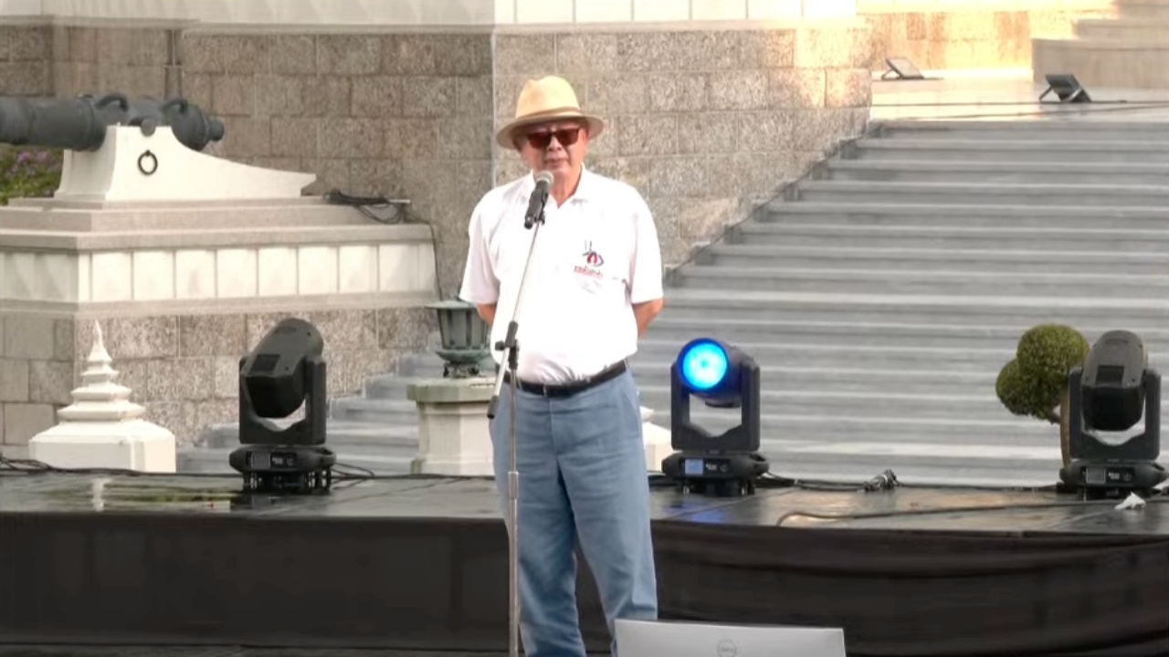 "สนธิ" ขึ้นเวทีม็อบไล่นายกฯ ด่าแรง "ฮุนเซน" อนาคตพร้อมลงถนน