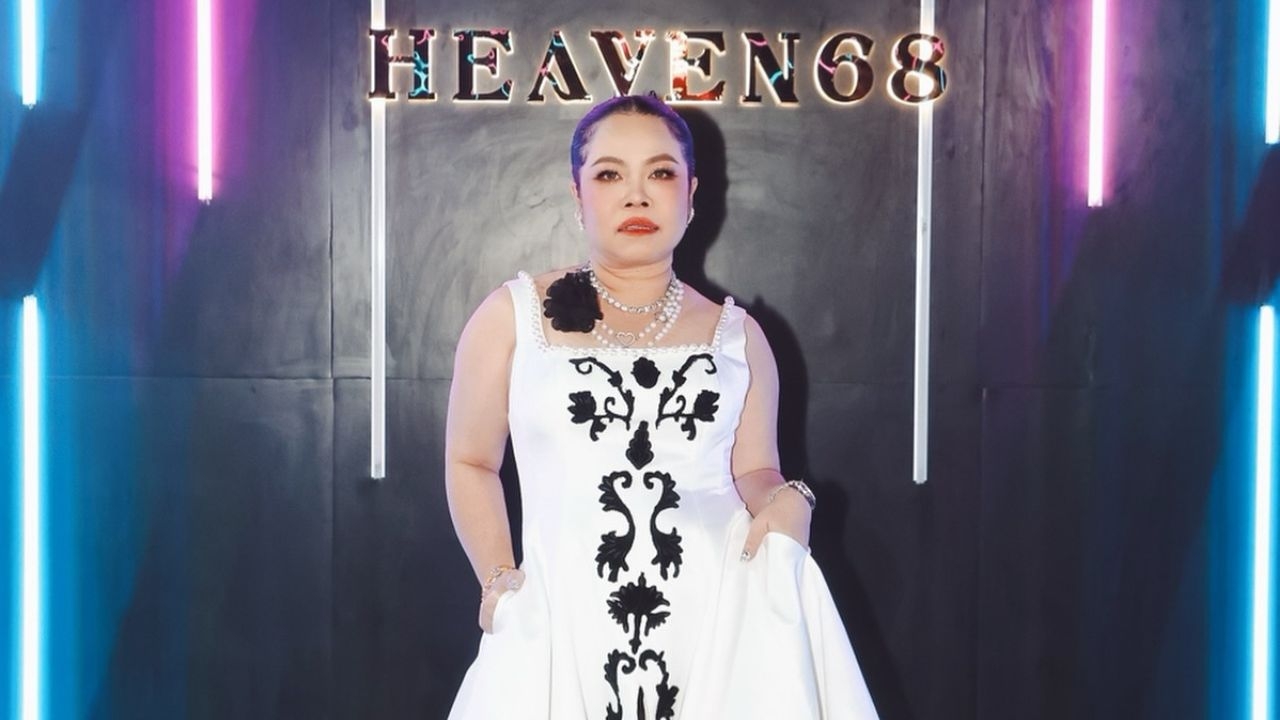 เกิดอะไรขึ้น ตุ๊กกี้ สุดารัตน์ ประกาศไม่เกี่ยวข้องร้านบาร์โฮสต์ ขอใช้กฎหมายจัดการ