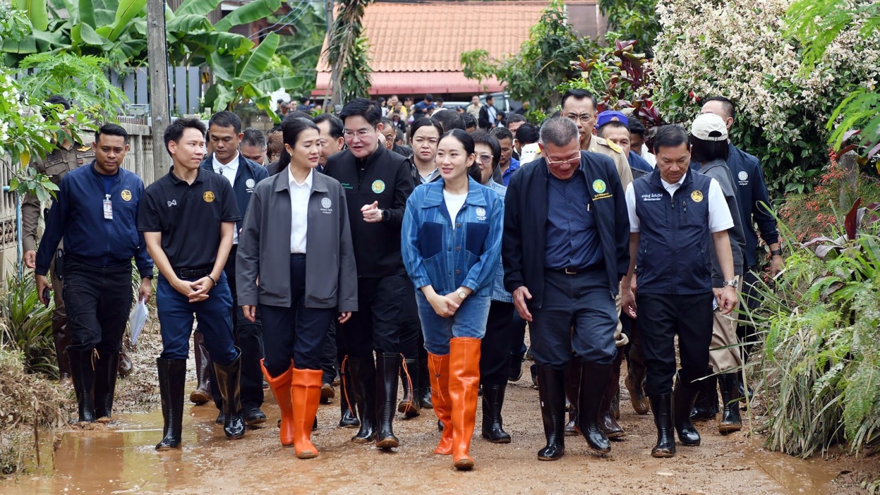 คอหวยส่อง "เลขเด็ด" ทะเบียนรถ "นายกฯ อิ๊งค์" ตามสถานการณ์น้ำท่วม จ.เชียงราย