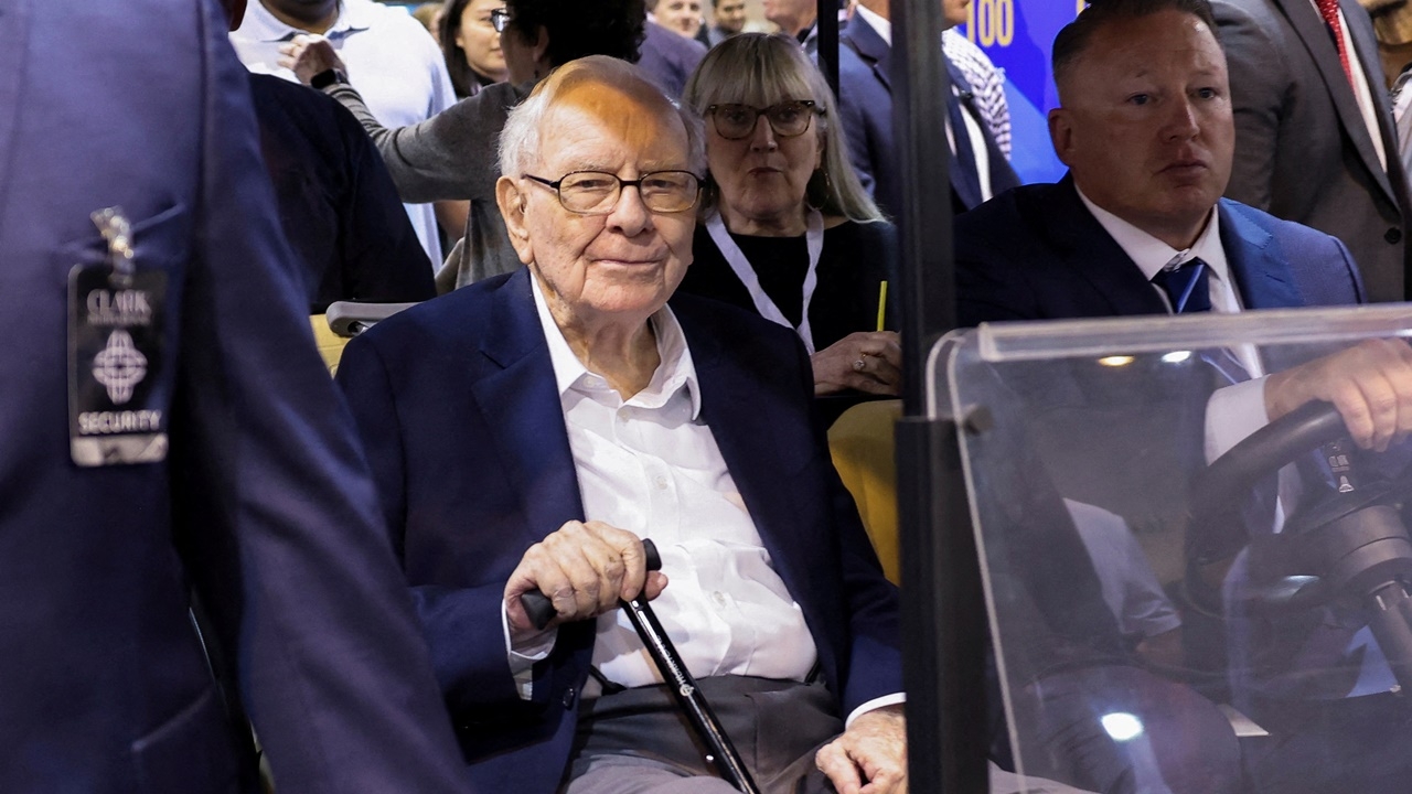 วอร์เรน บัฟเฟตต์ บริจาคหุ้นเบิร์กเชียร์อีก 6 พันล้านดอลลาร์ให้การกุศล