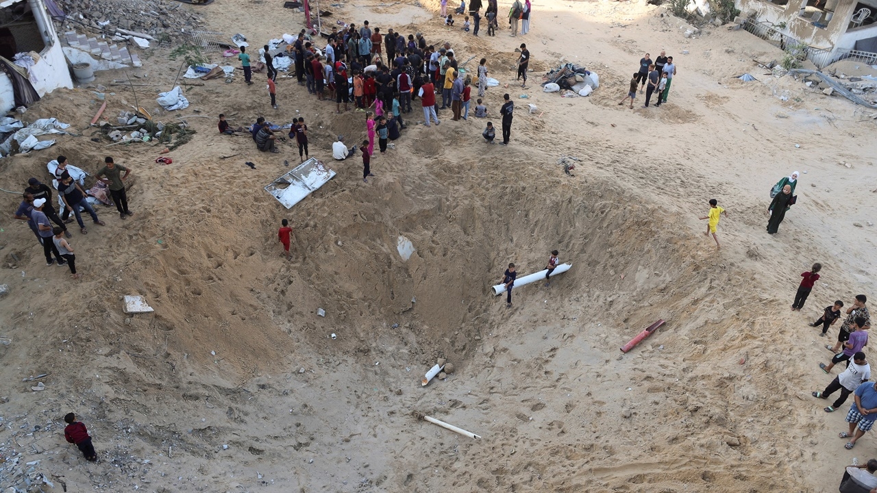 อิสราเอลโจมตีกาซาระลอกใหม่ โดนที่พักผู้อพยพ ดับอีก 62 ศพ