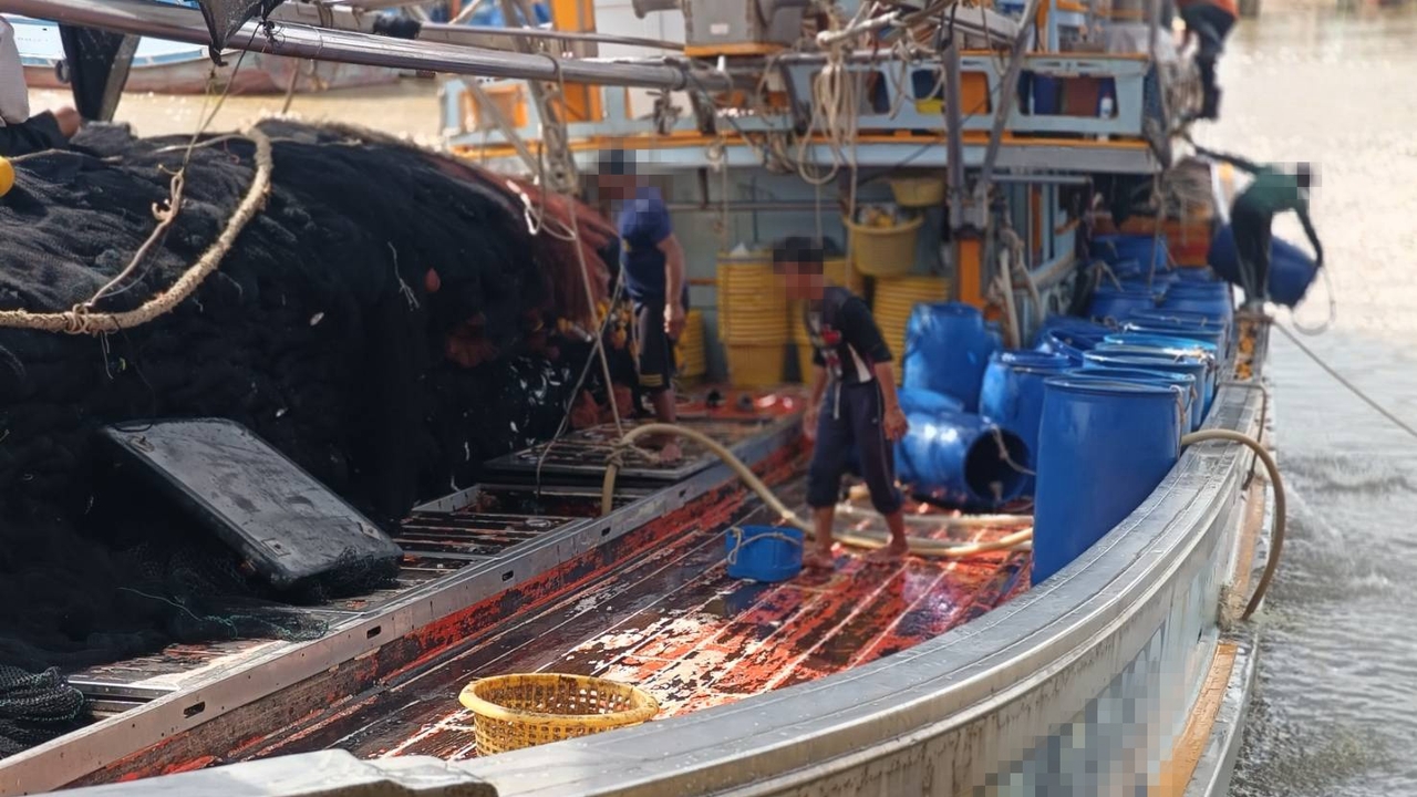 ปั๊มหัวใจช่วยลูกเรือประมง สูดแก๊สไข่เน่า ดับ 3 โคม่า 1 