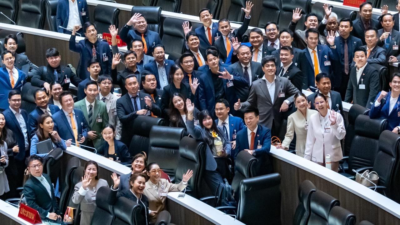 คะแนนนิยม “เท้ง” และพรรคประชาชนขึ้นอันดับ 1 “บิ๊กตู่” มาที่ 3 “อิ๊งค์” อันดับ 5