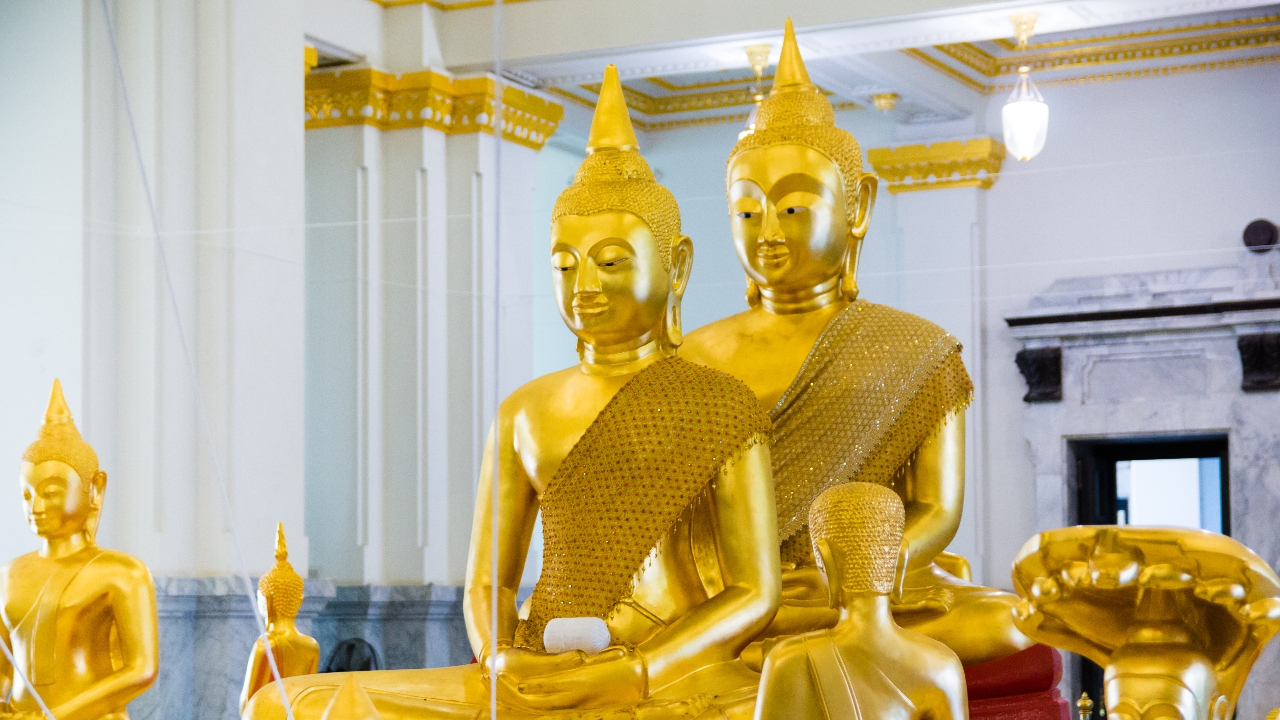 คาถาหลวงพ่อโสธร แบบย่อและเต็ม สวดแล้วดี พร้อมวิธีขอพรให้สมหวัง