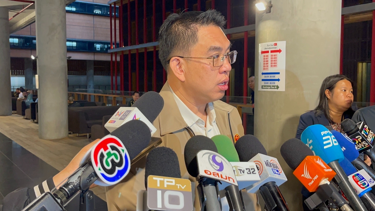 "วิโรจน์" เตือนคนไทยใช้สติรับมือ "ฮุน เซน" ปั่นกระแสรายวัน เปรียบเป็นบิดาสแกมเมอร์อาเซียน