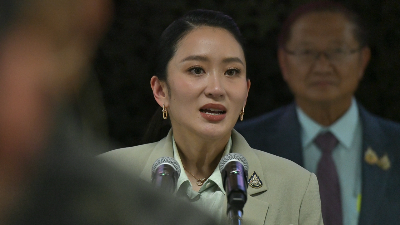 “อิ๊งค์” ไม่ตอบ หลังสื่อถาม ทูลเกล้าฯ โผ ครม. แพทองธาร 2 แล้วหรือยัง