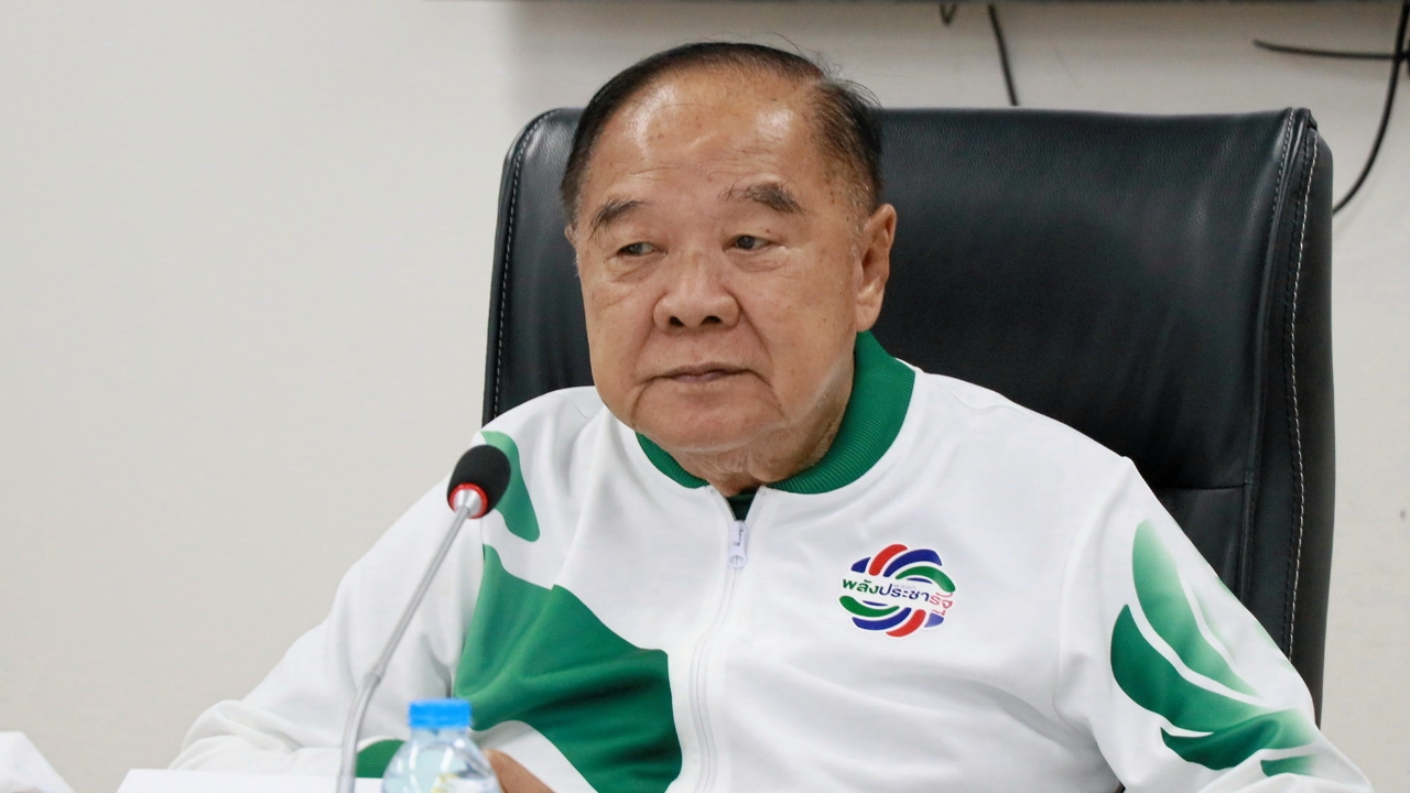 “บิ๊กป้อม” ชี้ ไม่ควรมีอีกแล้วรัฐประหาร สอน “อิ๊งค์” ควรพิจารณาตัวเองลาออก