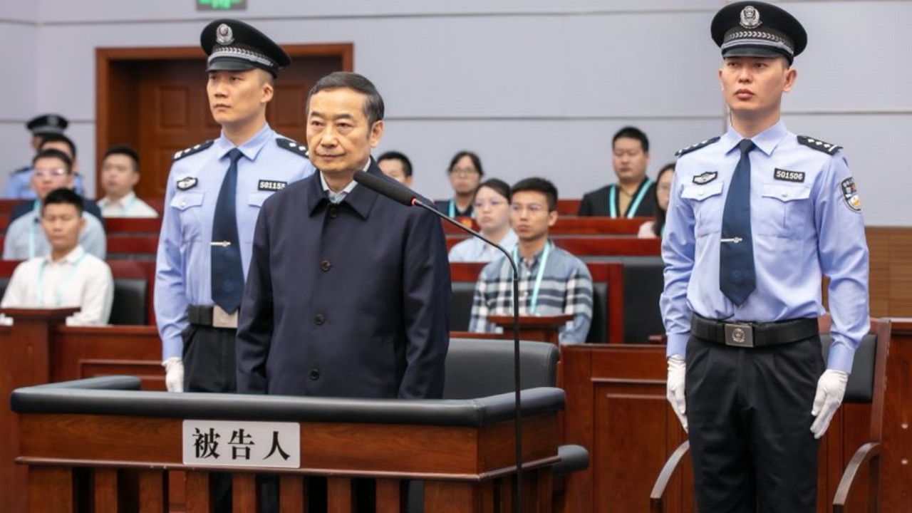 ศาลจีนตัดสินจำคุกตลอดชีวิต อดีตรองผู้ว่าฯ มณฑลยูนนาน ฐานรับสินบนกว่า 600 ล้านบาท