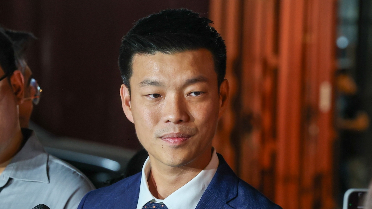 “เท้ง” มอง นายกฯ คนนอก เลวร้ายไม่ต่างจากรัฐประหาร ชี้ “แพทองธาร” ไร้ประสิทธิภาพสื่อสาร