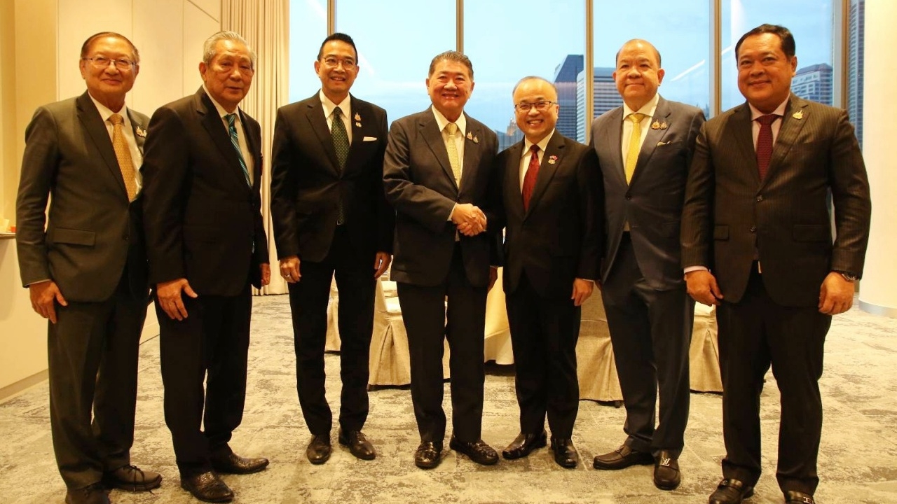 พินิจ จารุสมบัติ นำคณะสภาวัฒนธรรมไทย-จีน และส่งเสริมความสัมพันธ์ ร่วมฉลอง ปีทองแห่งมิตรภาพไทย-จีน