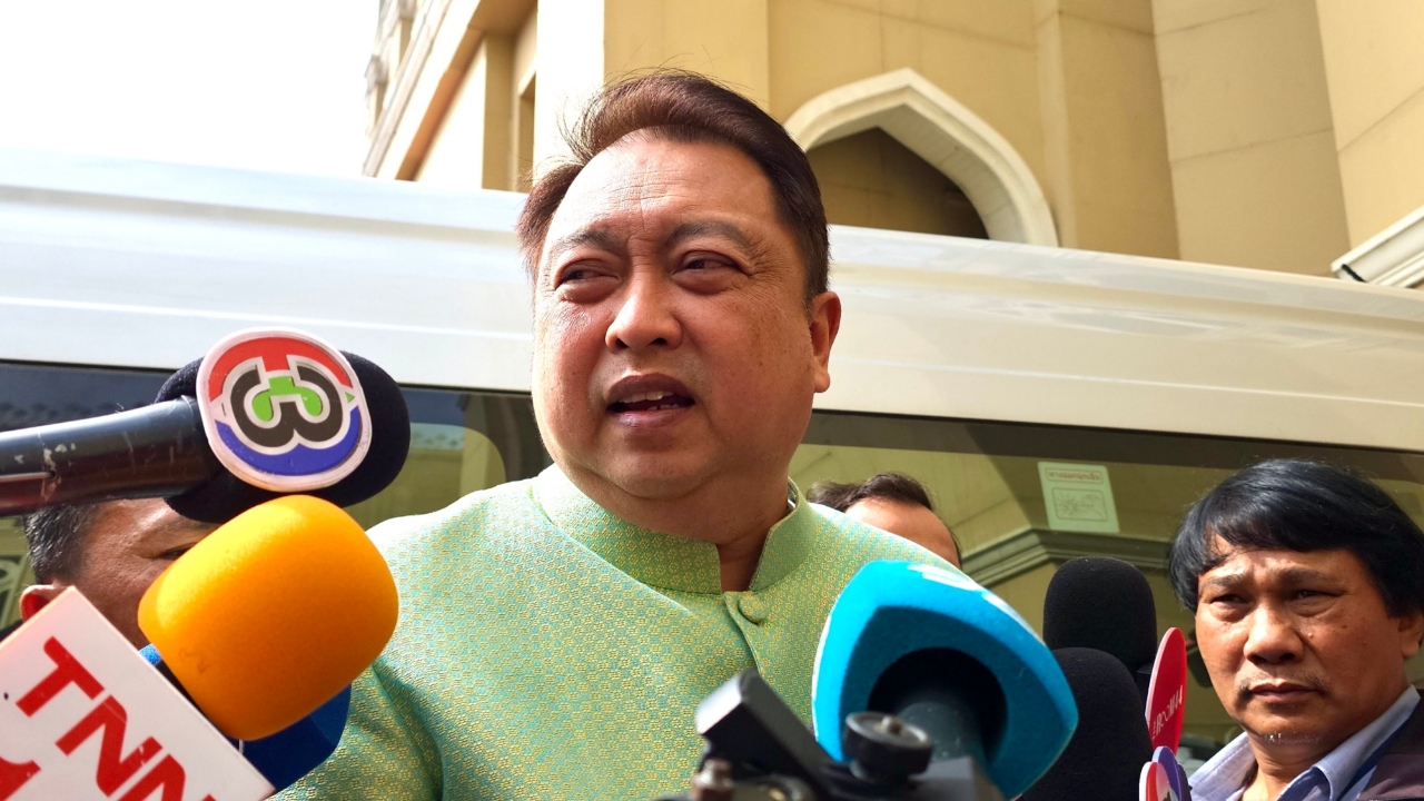 “สุชาติ” ไม่น้อยใจ นั่งเก้าอี้เดิม ปัดดื้อต่อรอง ยันกลุ่ม 18 หนุนรัฐบาลต่อ