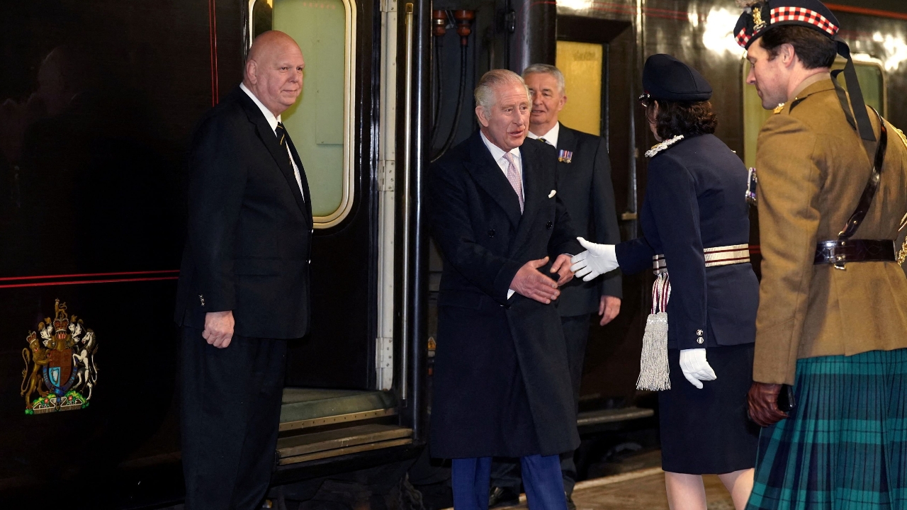 วังอังกฤษประกาศปลดระวาง "รถไฟหลวง" สมาชิกราชวงศ์หันไปใช้รถไฟโดยสารปกติ เพื่อลดค่าใช้จ่าย