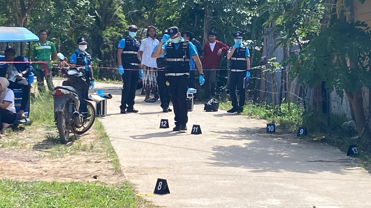 นกขุนทองเป็นเหตุ หนุ่มคว้าปืนยิงเพื่อนบ้านดับพร้อมลูก 1 ขวบ เมียเจ็บ