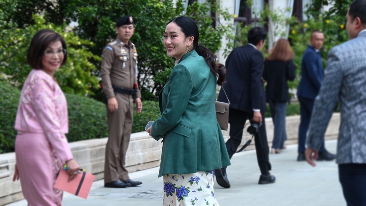 "หมอไก่" ชี้ "นายกฯ แพทองธาร" ราหูจรเข้าดวง เตือนวันอังคาร "เสื้อสีเขียว" ฉุดดวง