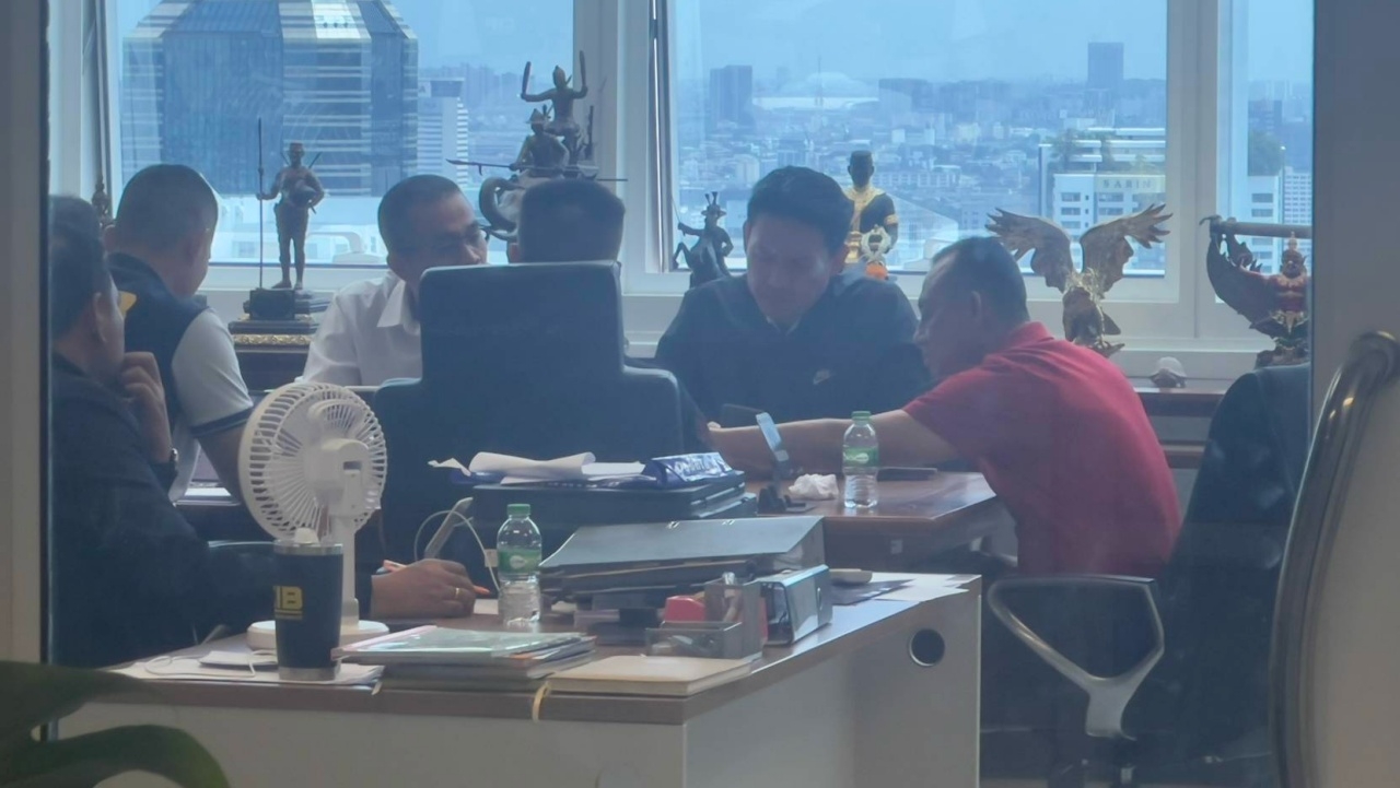 "บิ๊กเต่า" ถกปม "เจ้าคุณอาชว์" สึกกะทันหัน เอี่ยวคลิปสาว-ทรัพย์สินวัดหรือไม่