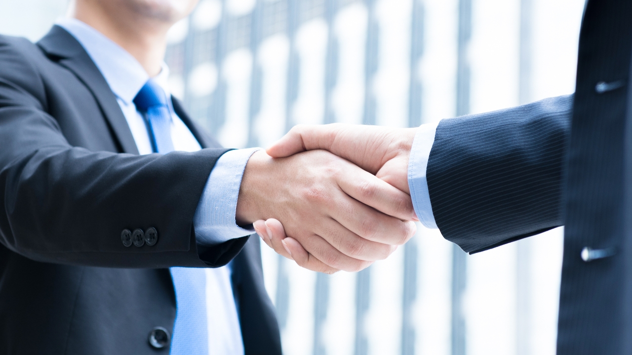 วันธงชัยเดือนกรกฎาคม 2568 เช็กวันฤกษ์ดี เปิดร้านค้าขาย เจรจาธุรกิจราบรื่น 