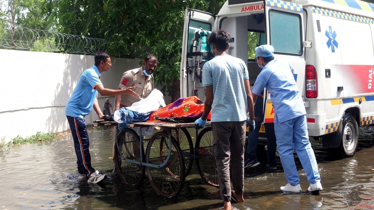 พบชาวอังกฤษรอดชีวิตปาฏิหาริย์ เหตุแอร์อินเดียตก 