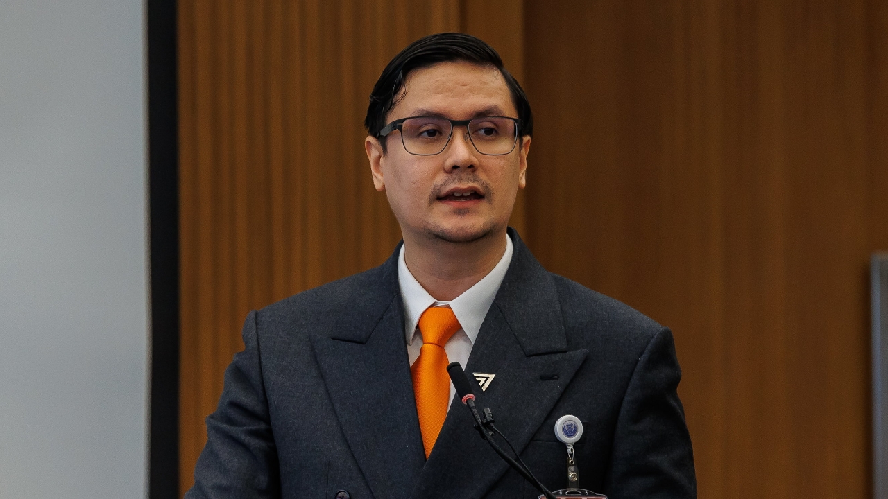 “โรม” เจออดีตแพทย์ใหญ่ รพ.ตำรวจ ฟ้อง 50 ล้าน ปมอภิปรายไม่ไว้วางใจโยงคดีชั้น 14