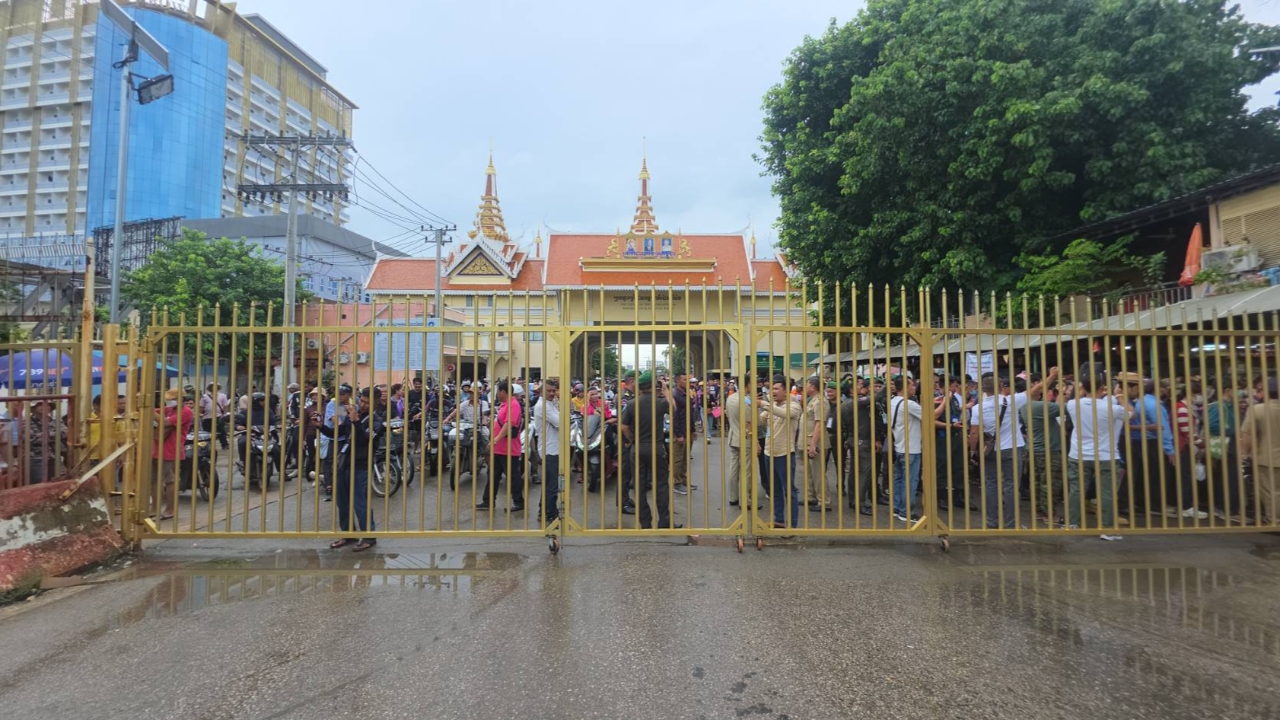 ฝั่งไทยเงียบเหงา ตลาดโรงเกลือปิดเกือบทั้งแถบ ชาวกัมพูชายังลังเลเดินทางข้ามแดน