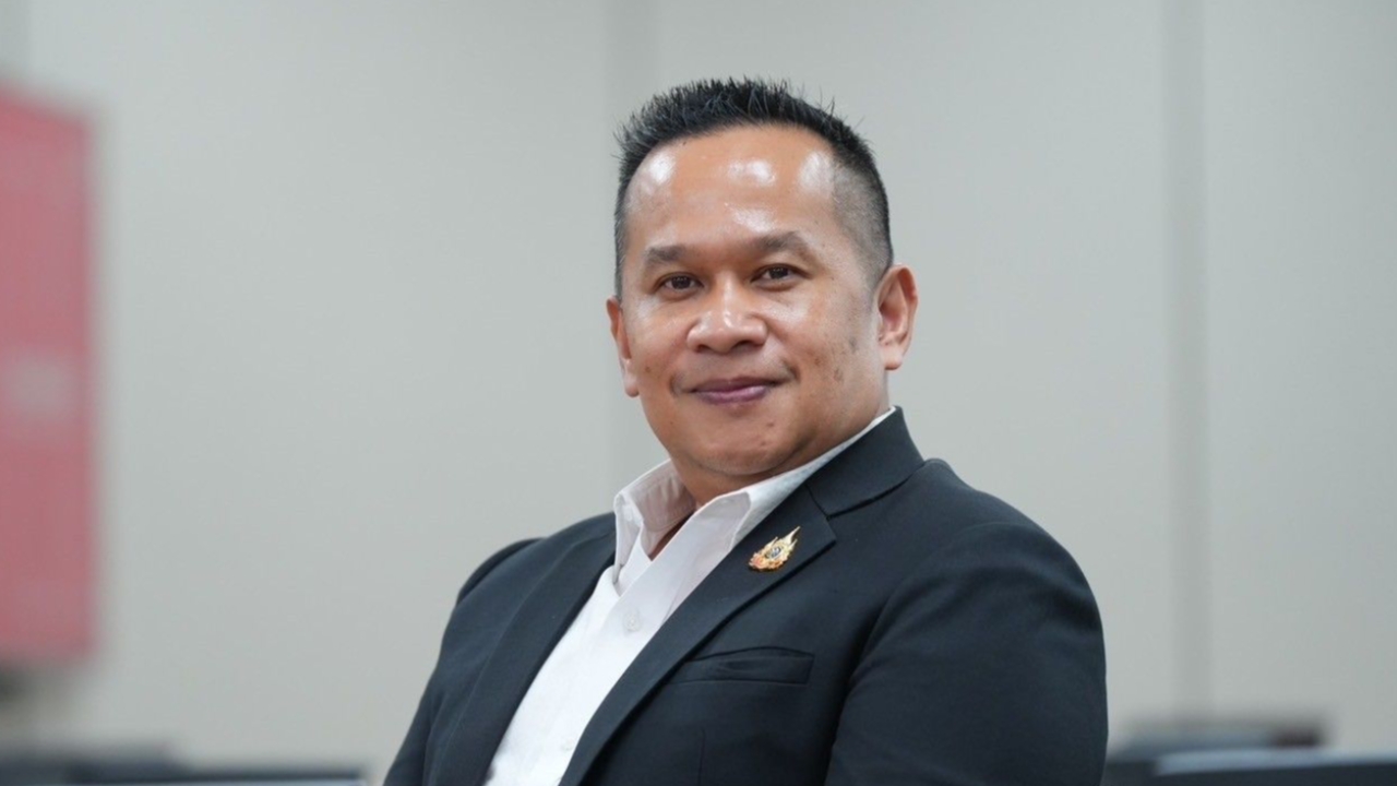 “อนุสรณ์” แนะ พรรคไหนร่วมรัฐบาลไม่พอใจถูกปรับกระทรวง ย้ายไปเป็นฝ่ายค้านได้