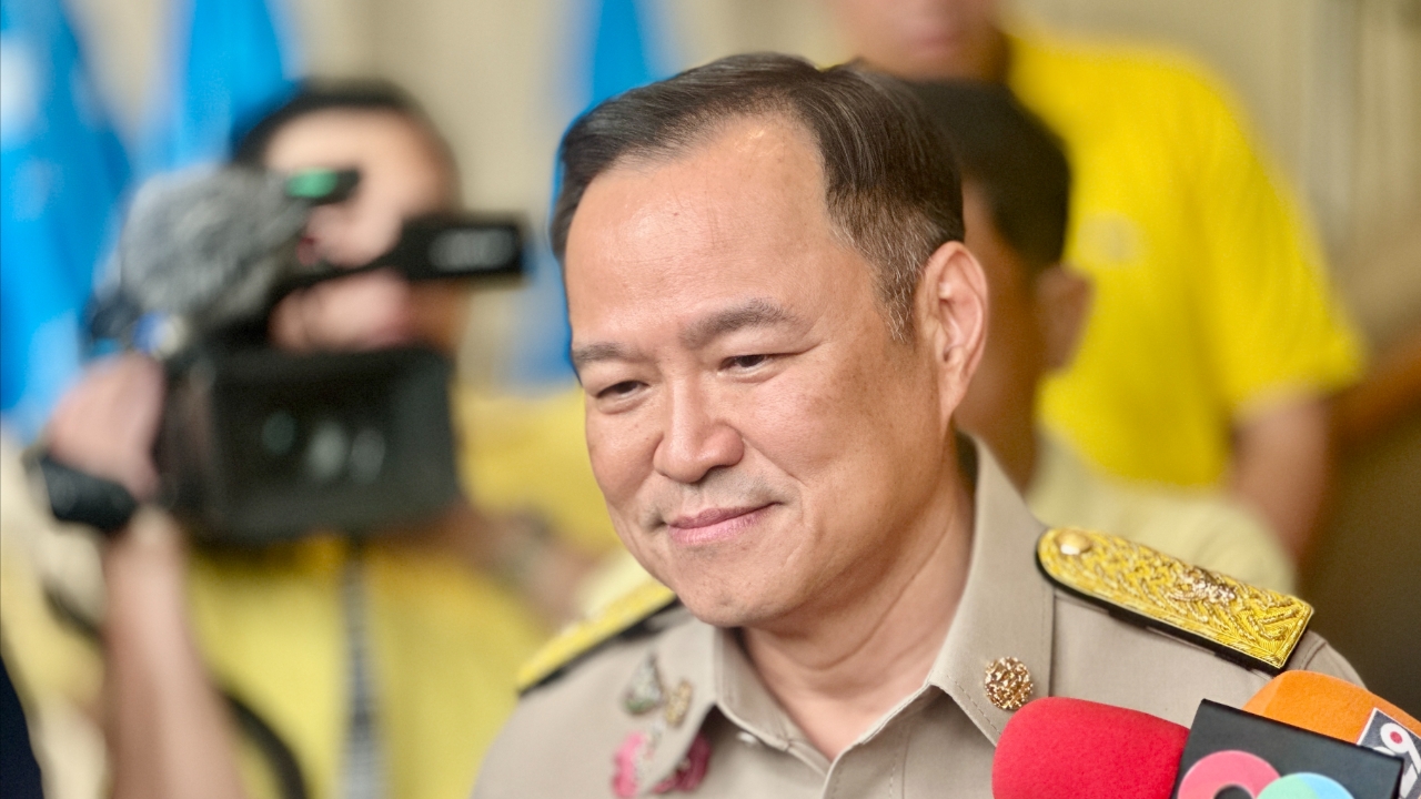 พร้อมตัดไฟกัมพูชาทันทีหาก สมช. สั่งมา “อนุทิน” ย้ำเปิด-ปิดด่านเป็นเรื่องนโยบาย