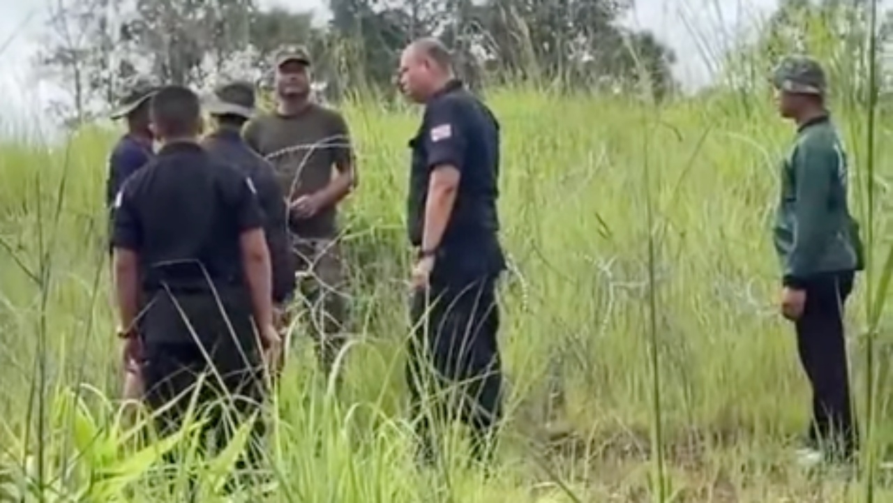 ทร. แจงคลิปอ้างทหารกัมพูชาที่ฐานชำราก เป็นชาวบ้านนำยางไปมอบให้ทำที่กำบัง