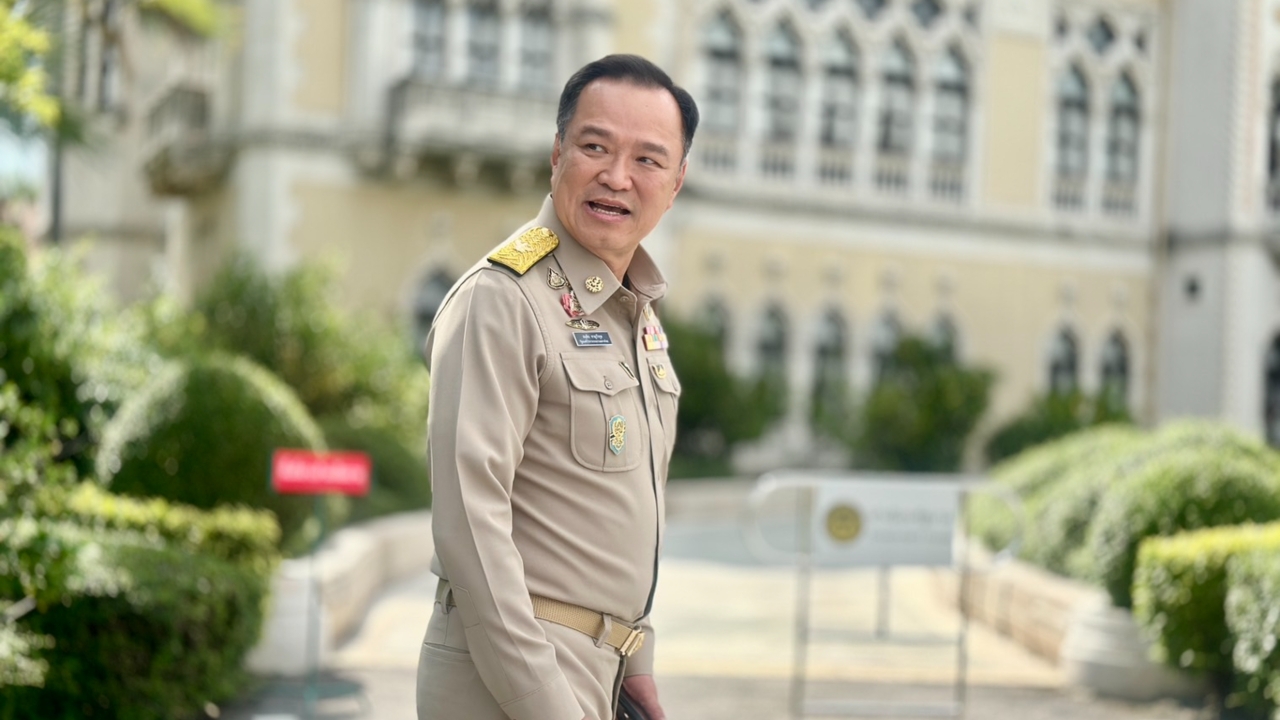 “เสี่ยหนู” ขึ้นตึกไทยคู่ฟ้า บอกคุยปรับ ครม. หรือไม่อยู่ที่ “นายกฯ อิ๊งค์”