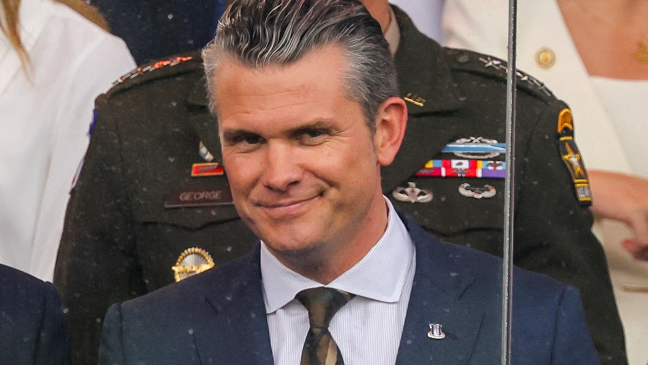 รมว.กลาโหมสหรัฐฯ เผย ส่งกำลังเสริมไปตะวันออกกลาง เพิ่มป้องกันกองทัพ