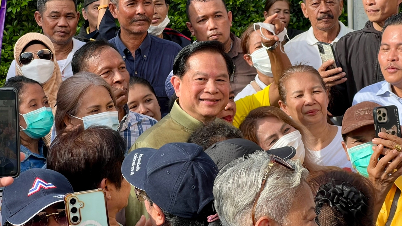 “พีระพันธุ์-เอกนัฏ” เข้าพรรค รทสช. คาดถกปมขัดแย้ง ขอบคุณมวลชนให้กำลังใจ