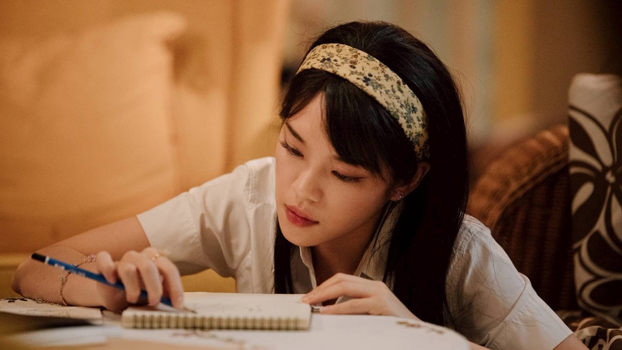 เฌอปราง เผย "นับดาว" แตกต่างจากตัวตน ได้เรียนรู้สิ่งใหม่ ในซีรีส์ 9 YEARS OF YOU