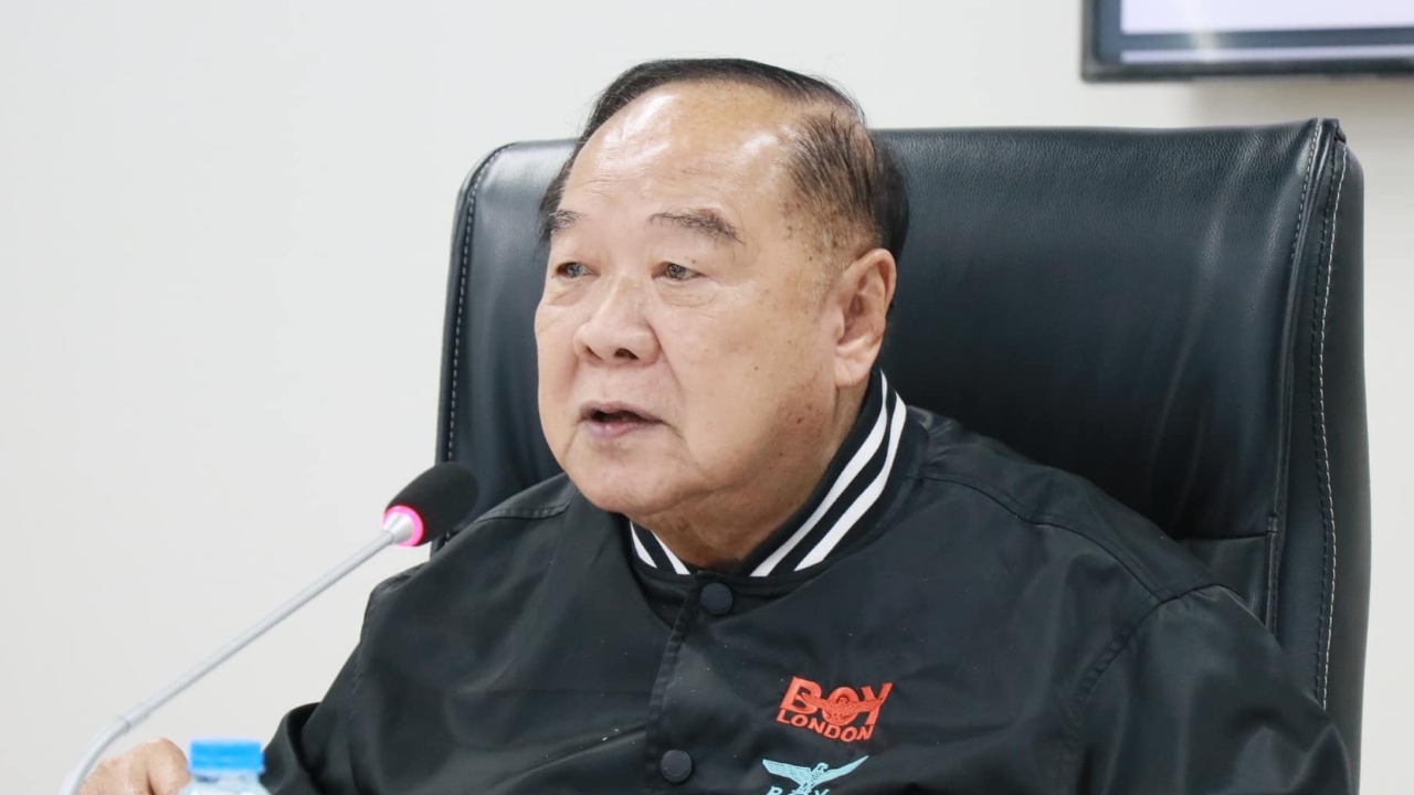 “บิ๊กป้อม” จี้ “นายกฯ อิ๊งค์” ลาออก ซัดอ่อนแอ ขาดชั้นเชิงเจรจา พาชาติเสียเปรียบ