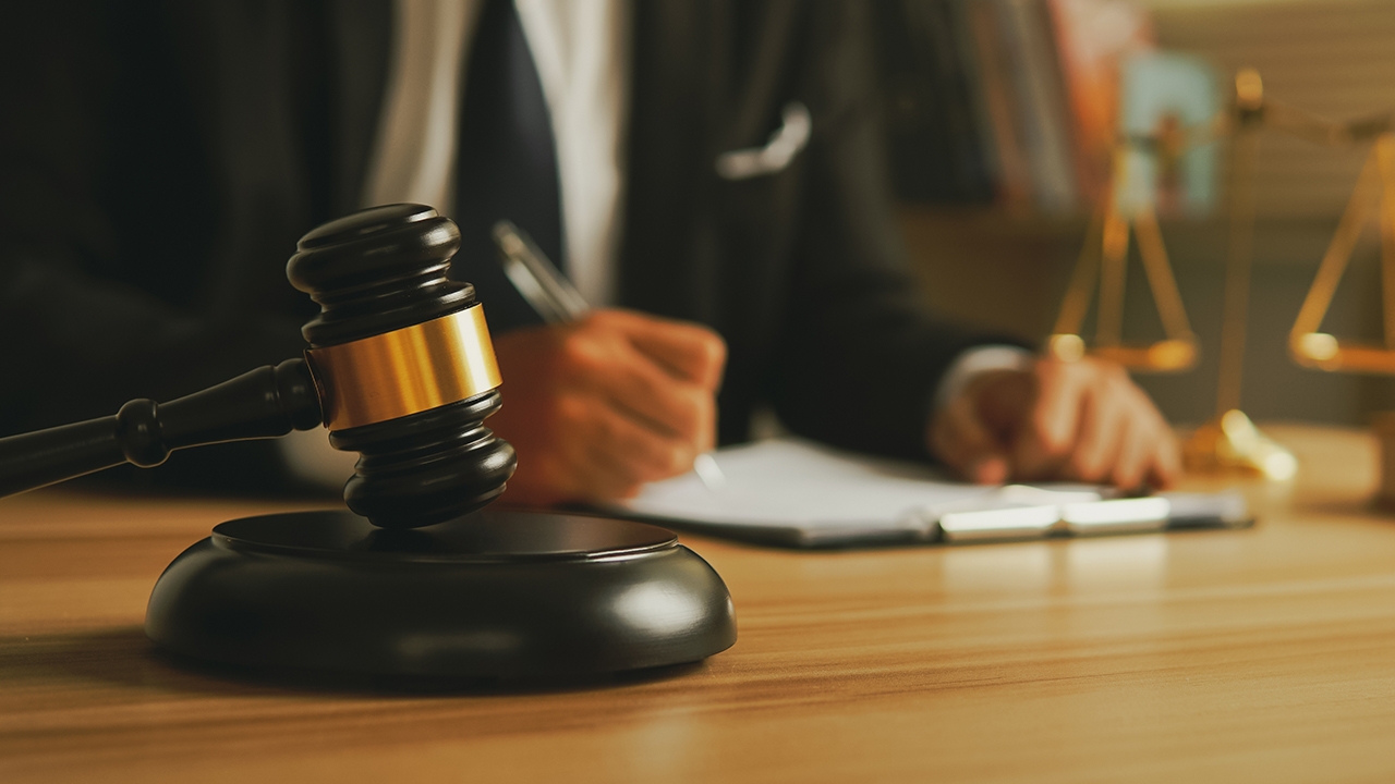 “แก๊งถุงมือยาง” รอดคดีอาญา