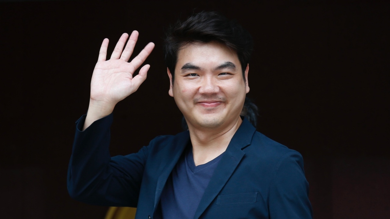 "ปิยบุตร" จี้ "นายกรัฐมนตรี" ยุบสภาฯ ก่อนเดินสู่ทางตัน เข้าทางพวกจ้องรัฐประหาร
