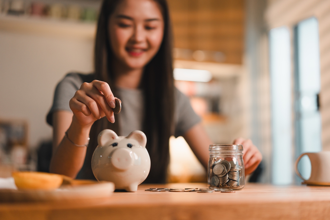 วิธีประหยัดค่าใช้จ่ายในวันทำงาน เซฟอะไรได้บ้าง แต่ความสุขยังไม่หายไป