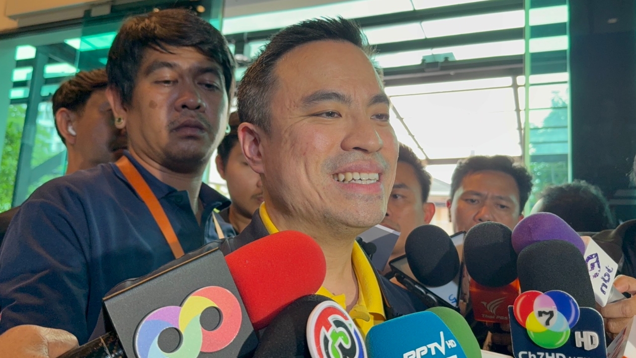 “เอกนัฏ” ประณามกัมพูชา ลั่น รทสช. ไร้ต่อรองเก้าอี้ “พีระพันธุ์” เข้าพรรคปิดปากเงียบ