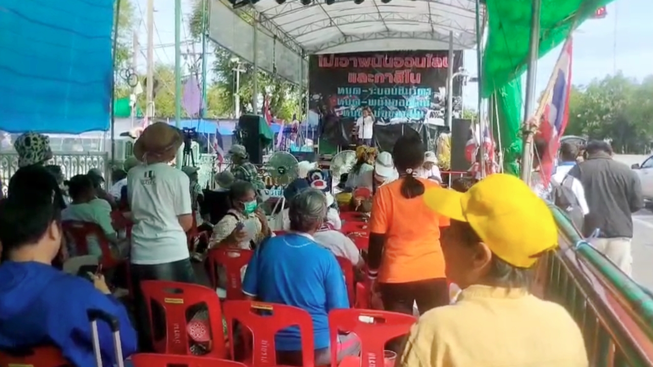 คปท.ชุมนุมกดดันนายกฯ ออกจากตำแหน่ง ปมคลิปเสียงคุยฮุนเซน