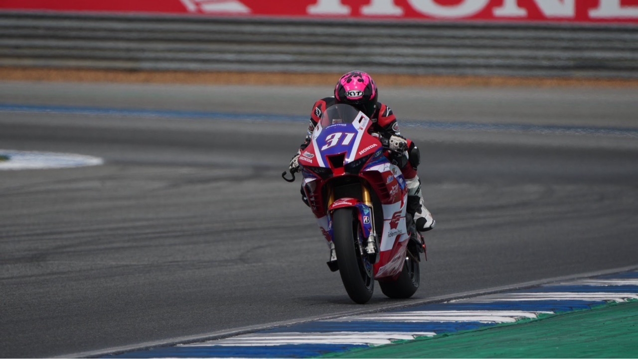 ฮอนด้ากระหึ่ม “ธนัช” บิดคว้าโพลโพซิชั่นรุ่นใหญ่สุด เปิดฤดูกาล ”BRIC Superbike 2025“