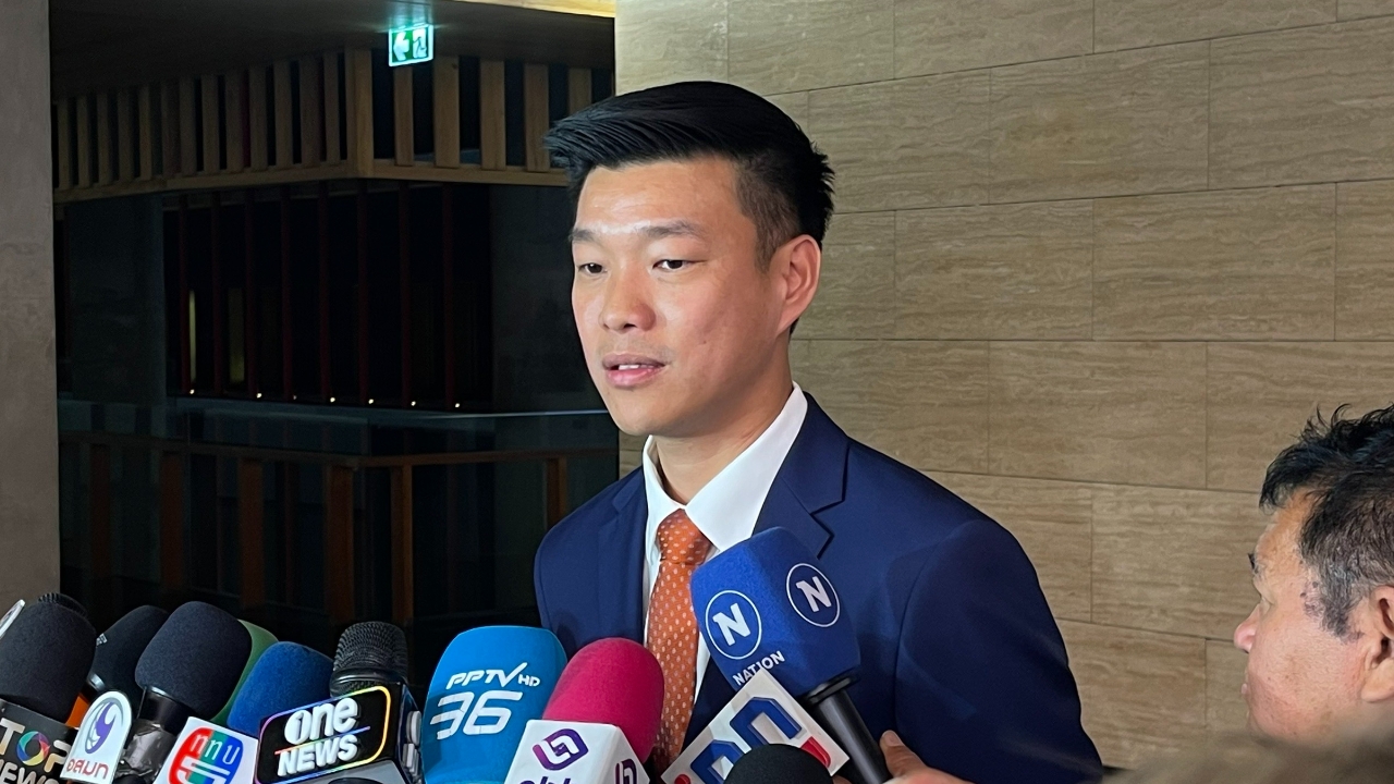 “เท้ง ณัฐพงษ์” ย้ำทางออกเดียวคือยุบสภา ปชน. ไม่ดัน “อนุทิน” นั่งนายกฯ