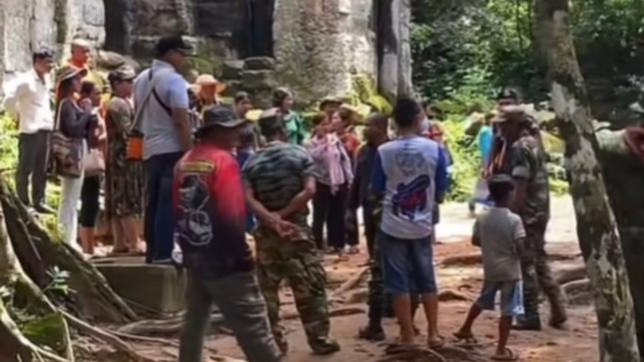 กองทัพบก แจงเหตุนักท่องเที่ยวกัมพูชา ทำกิจกรรมเชิงสัญลักษณ์ที่ปราสาทตาควาย