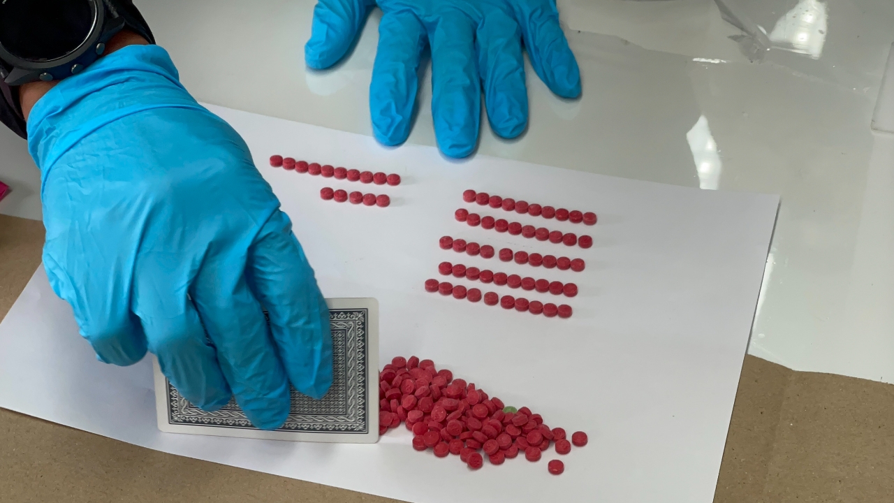 ทลายเครือข่ายยาเสพติด ยึดยาบ้าบิ๊กล็อต 1.2 ล้านเม็ด มูลค่าขายปลีกกว่า 60 ล้าน