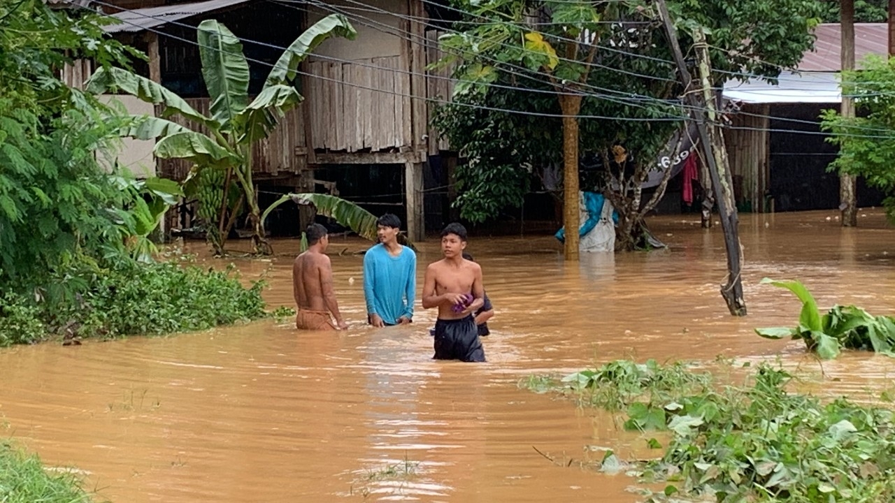 ฤทธิ์พายุคาจิกิ แพร่อ่วม 3 อำเภอ น้ำป่าไหลทะลักต้องเร่งอพยพคนออกนอกพื้นที่