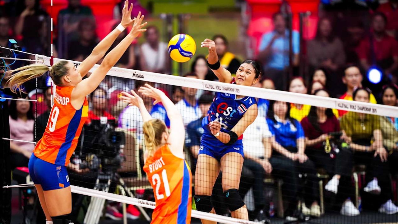 แพ้แต่ได้ใจ "วอลเลย์บอลหญิงไทย" พ่าย "เนเธอร์แลนด์" หวุดหวิด เข้าที่ 2 ศึกชิงแชมป์โลก
