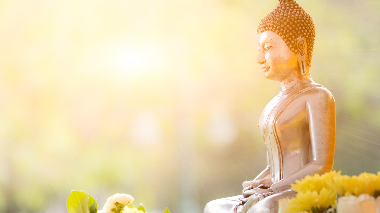 วันพระเดือนกันยายน 2568 ปฏิทินวันพระไทย-จีน ทำบุญเสริมสิริมงคล