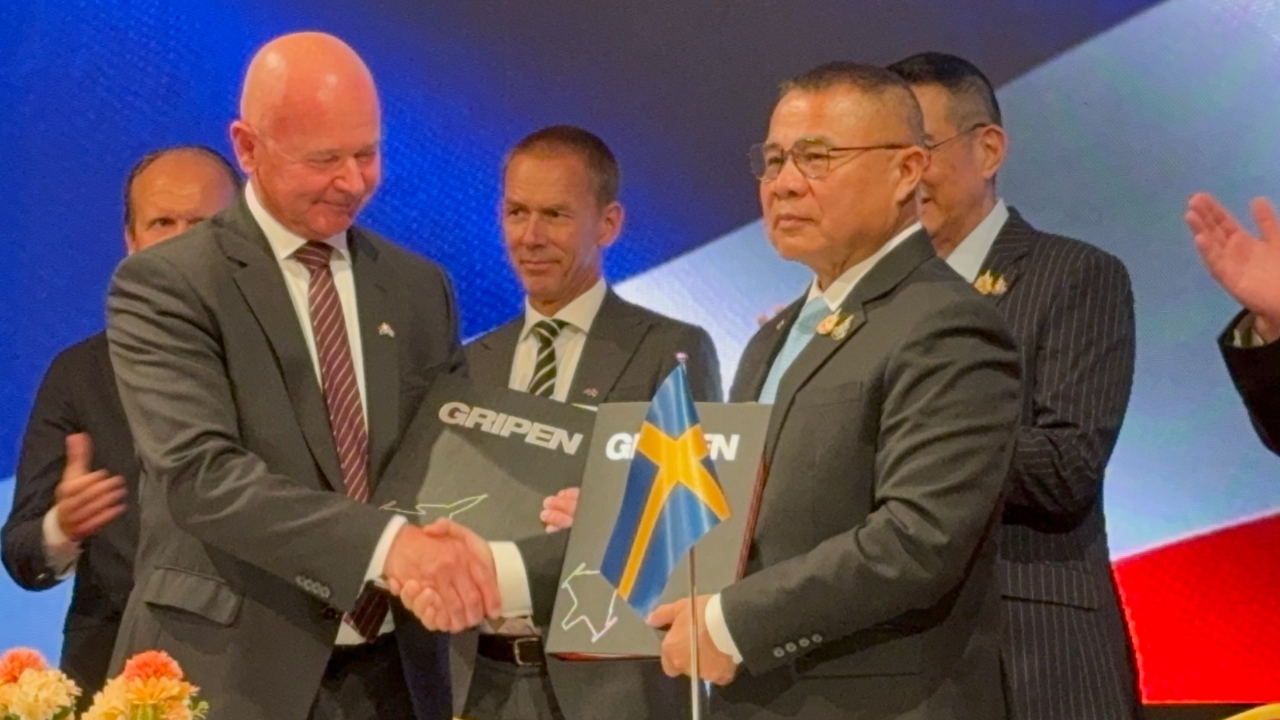 ผบ.ทอ. ลงนามซื้อ Gripen E/F เฟสแรก ชี้ สร้างมูลค่าเครดิตกองทัพ-ประเทศเป็นแสนล้าน