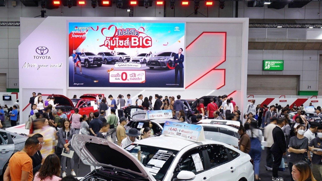 รถดี โปรคุ้ม พริตตี้สวยตาแตก! ในงาน BIG MOTOR SALE 2025