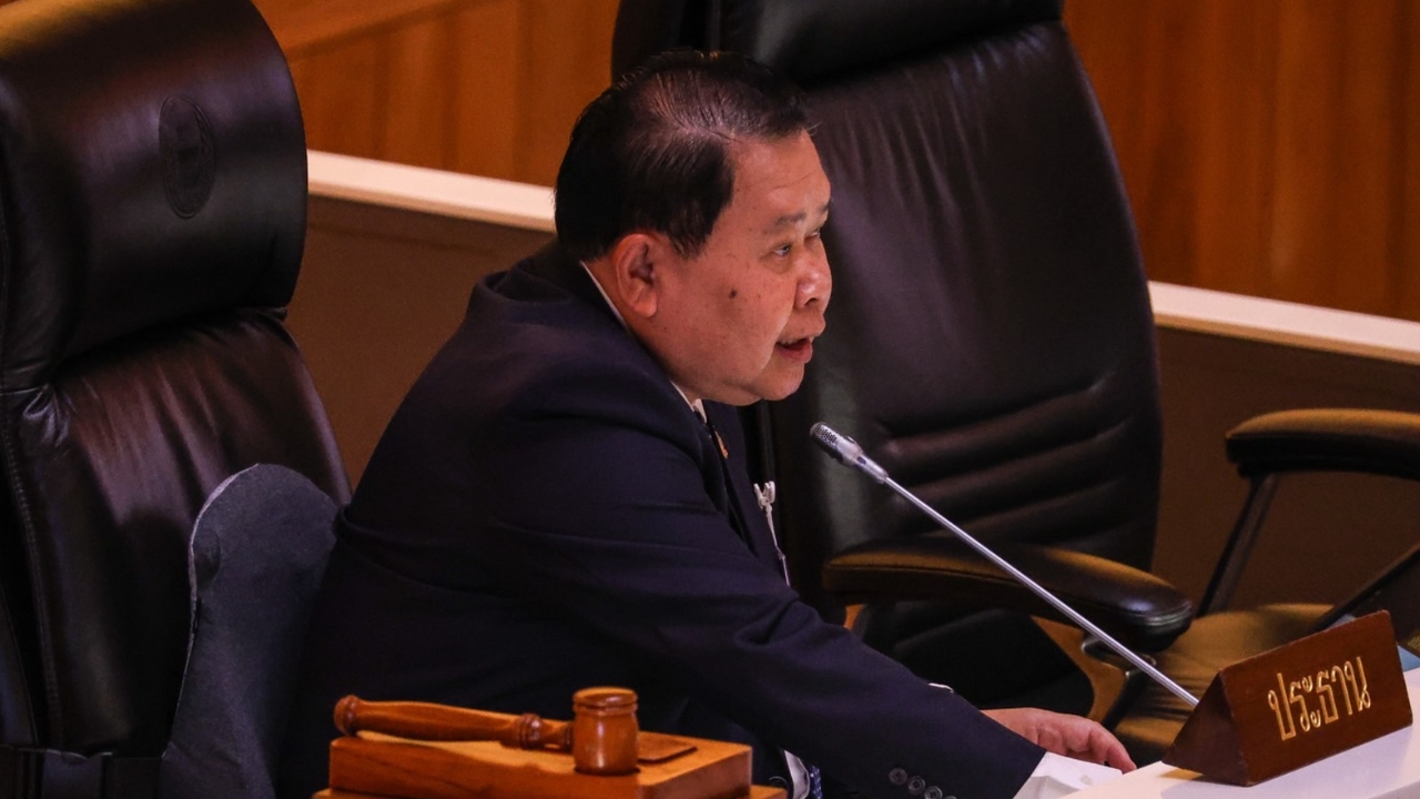 “ไชยา” สั่งปิดประชุมสภาฯ ก่อนถกญัตติด่วน MOU 43-44 “วิสุทธิ์” ยันไม่ได้ส่งสัญญาณ