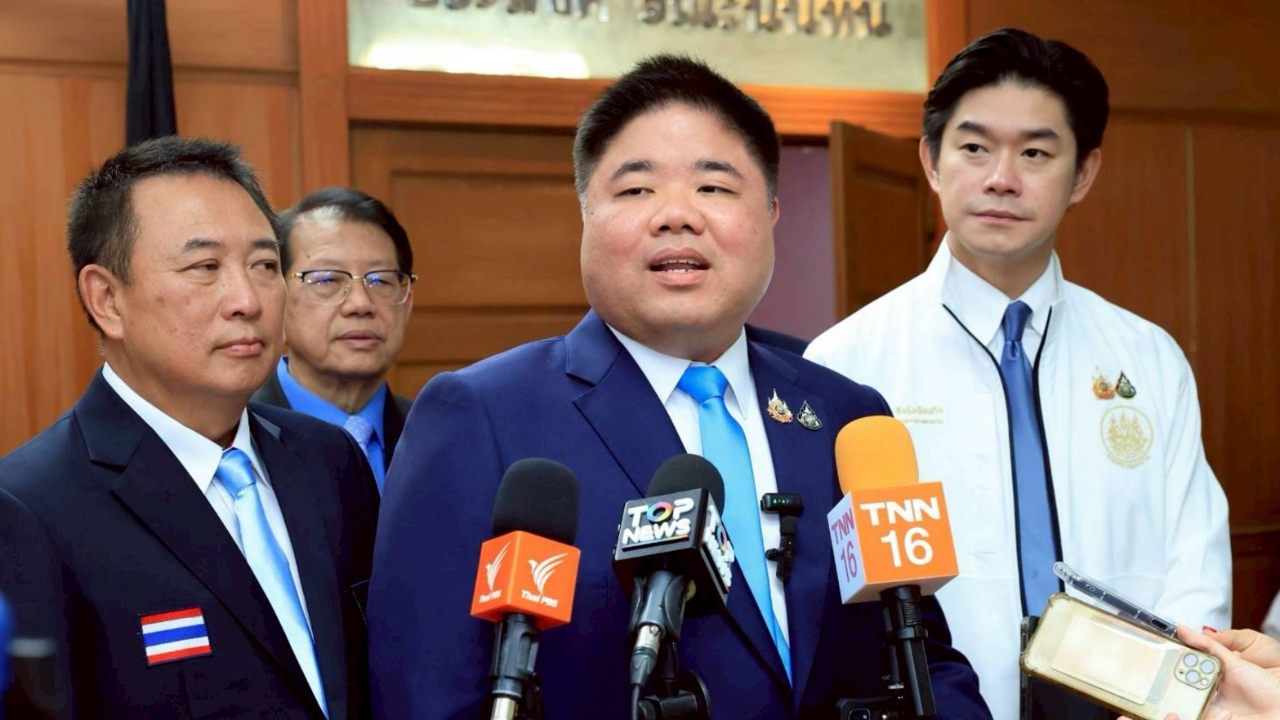 “พงศ์กวิน” สั่งสอบ รพ. ที่ก.แรงงานรับรองให้แรงงานต่างด้าวตรวจโรค แต่ สธ.ชี้ไม่ได้มาตรฐาน