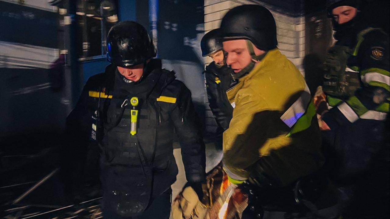  รัสเซียยิงขีปนาวุธถล่มกรุงเคียฟ ยอดตายพุ่งเป็น 19 ศพ อียู-อังกฤษเดือดเรียกทูตรัสเซียเข้าพบ