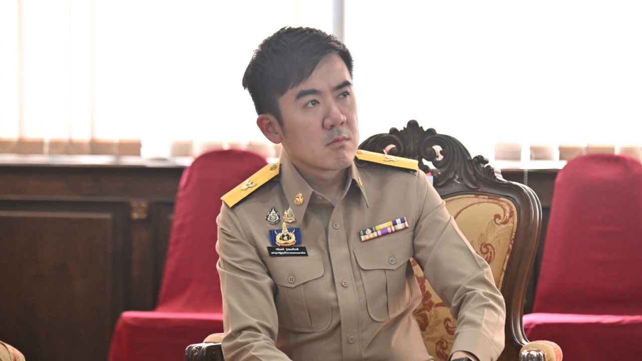 มหาดไทย เตรียมผ่อนผัน ตม. ให้เด็กนักเรียนกัมพูชาอยู่ไทยได้พร้อมแม่