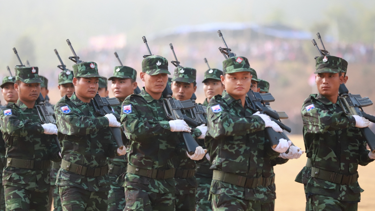 รัฐบาลทหารเมียนมาประกาศให้ "กะเหรี่ยงเคเอ็นยู" เป็นองค์กรก่อการร้าย หลังยึดพื้นที่ชายแดนติดไทย